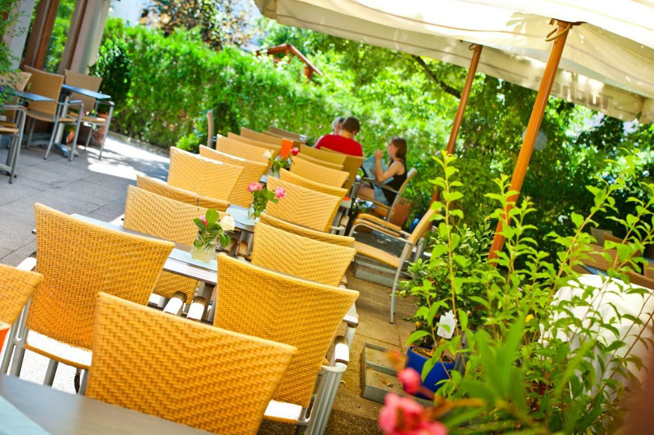 Hotel Gasthof Raab Швабах Экстерьер фото