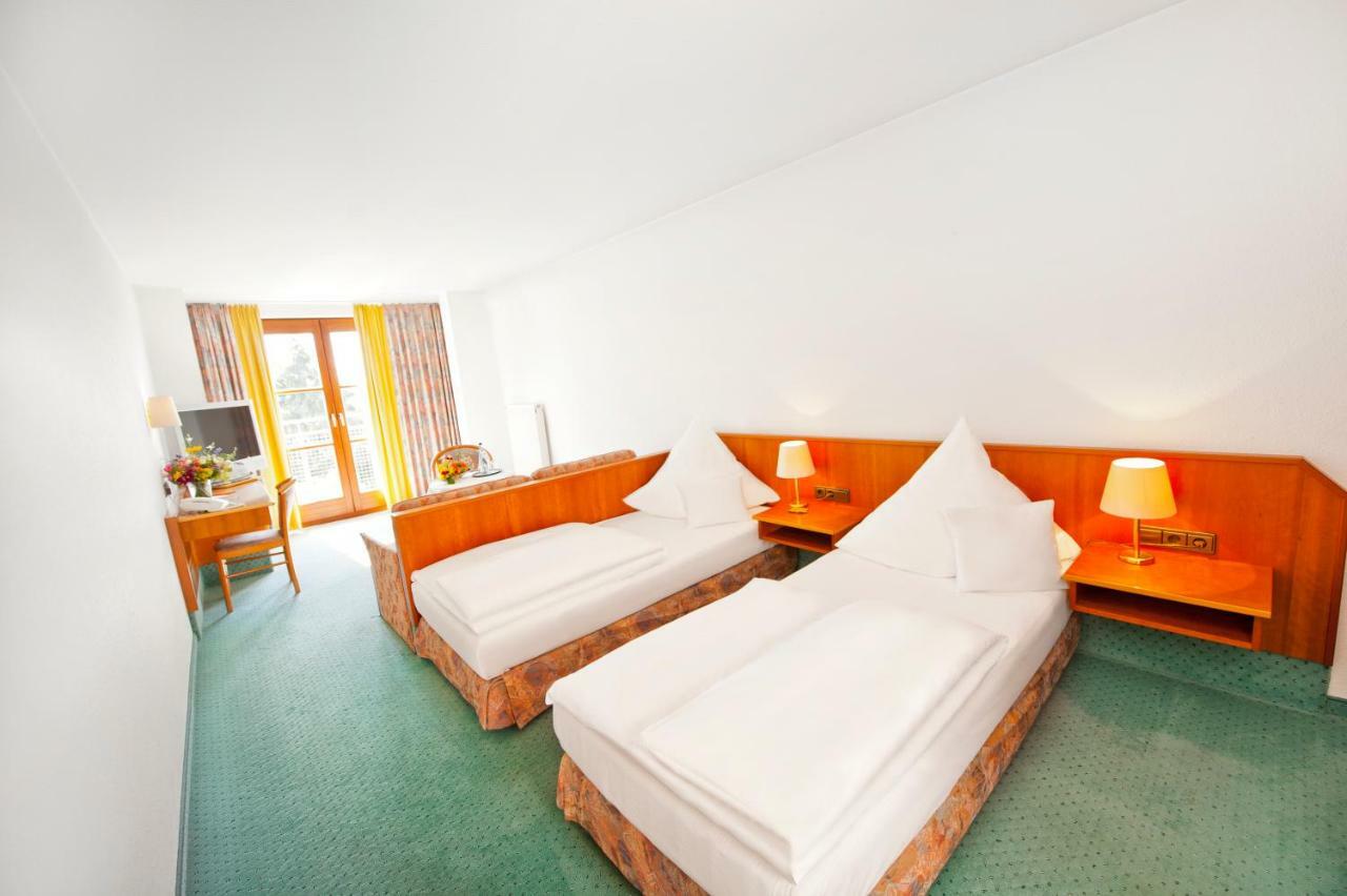 Hotel Gasthof Raab Швабах Экстерьер фото